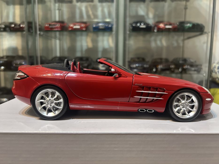Mercedes SLR McLaren roadster 1:18 Minichamps (CMC Autoart)
