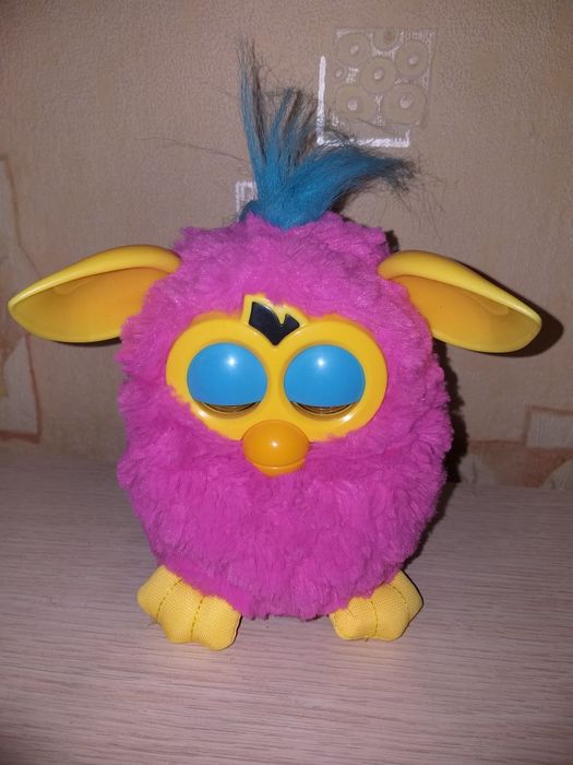 Furby zabawka interaktywna