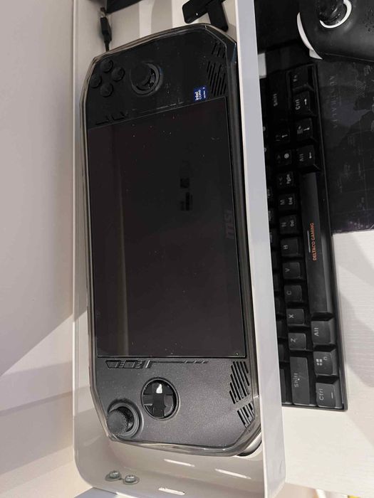MSI CLAW i7 stan idealny + dodatki