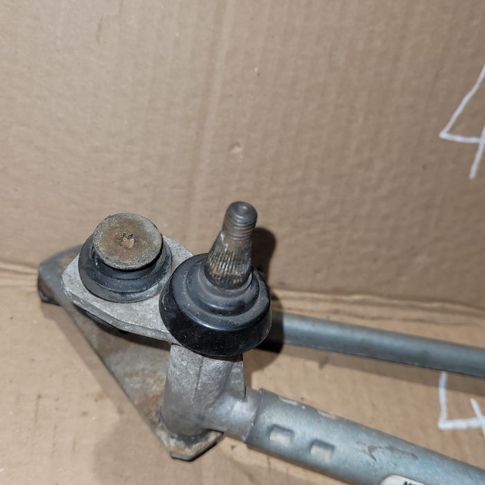 Mechanizm wycieraczek z silniczkiem przód vw passat b6 2009r