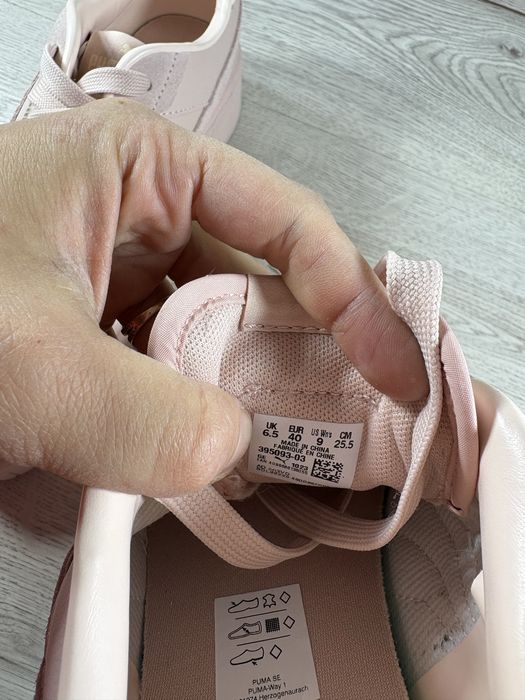 Puma жіночі кросівки 40 розмір розові замша