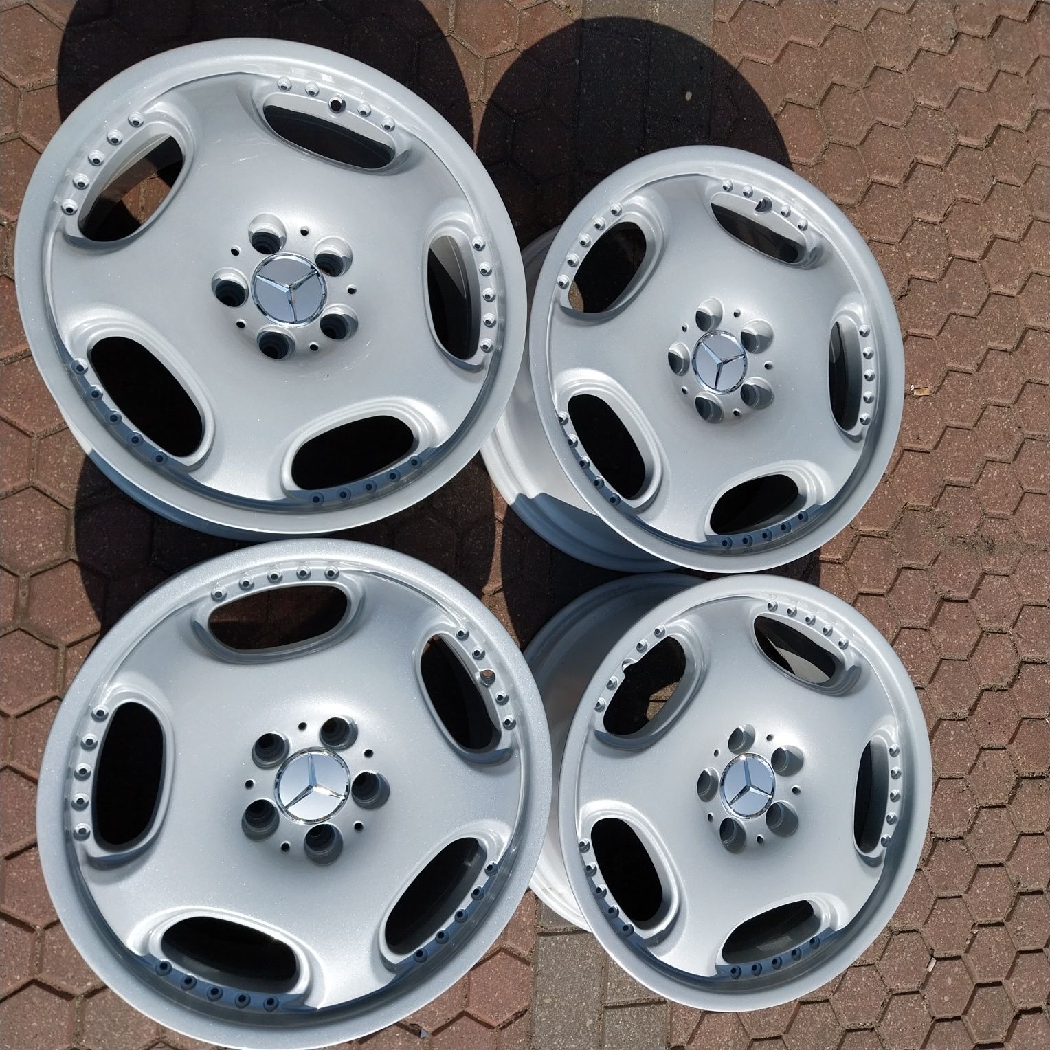 Felgi Aluminiowe R18 5x112 8.5J ET 30