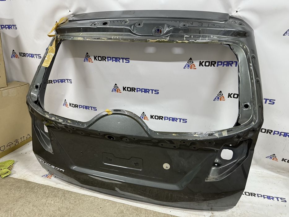 Кришка багажнику ляда Hyundai Tucson NX4