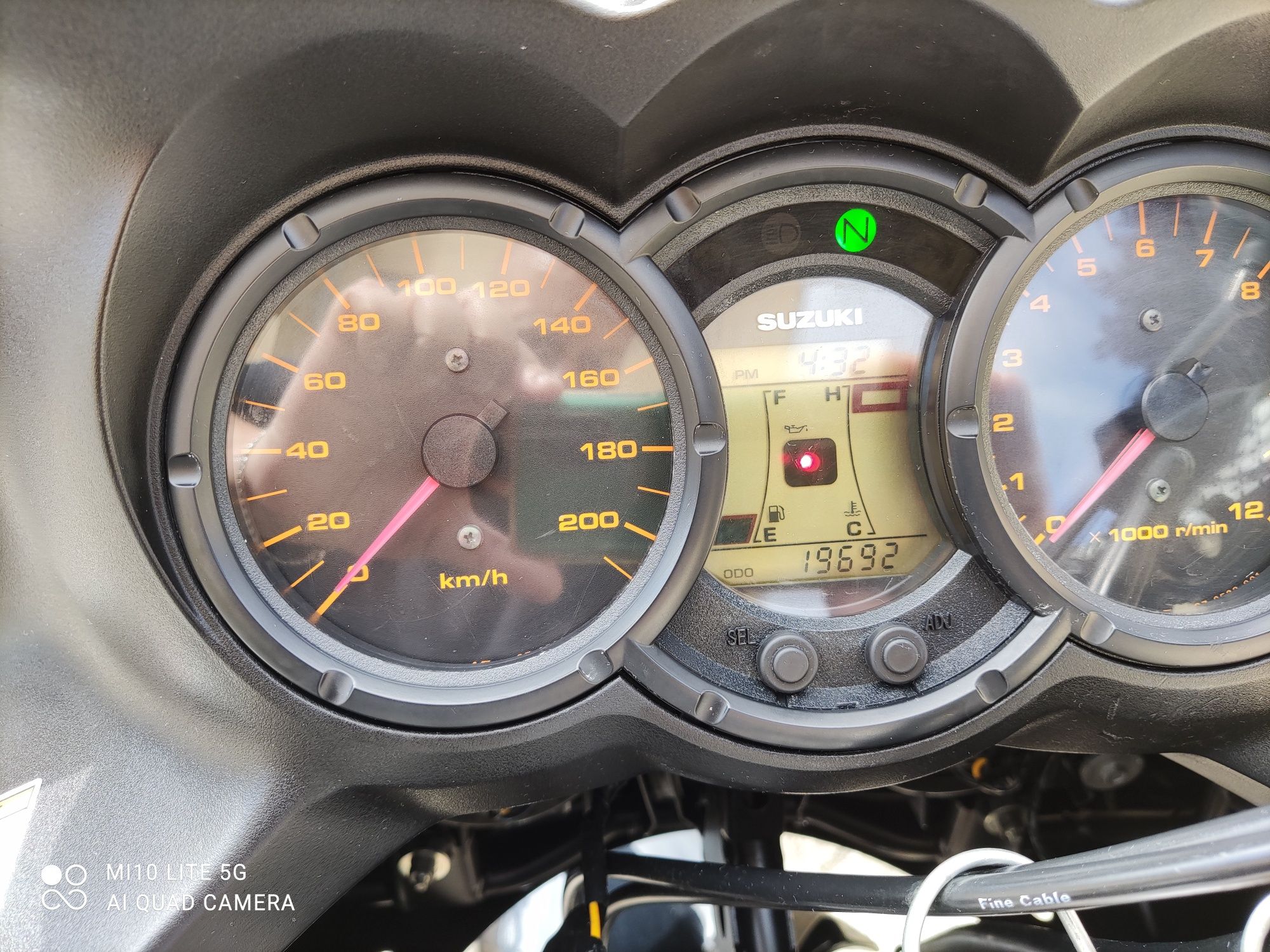 Suzuki Vstrom DL 650 Com 20.000 Km