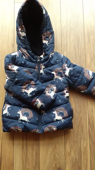 Piękna kurteczka zimowa w jednorożce