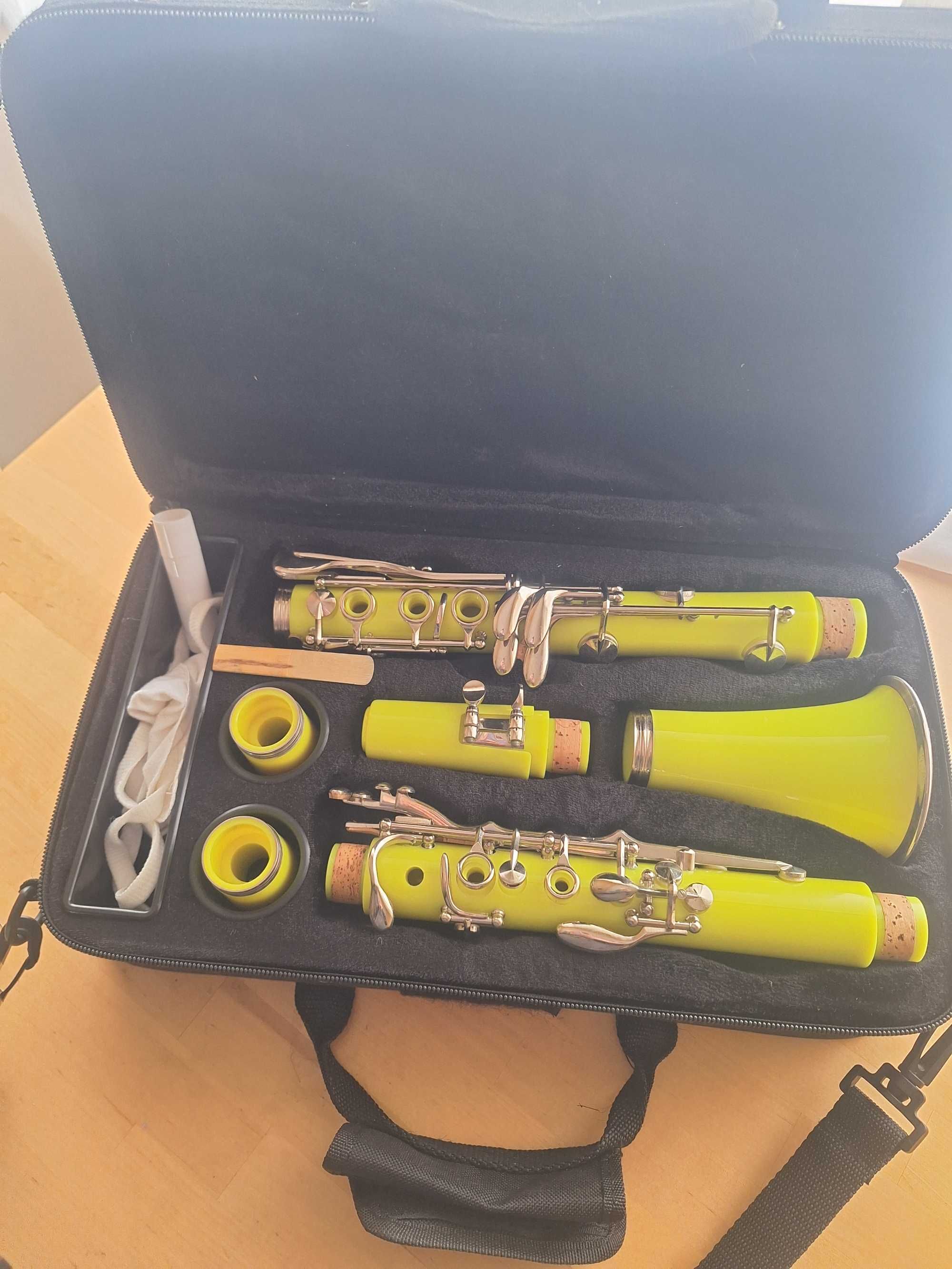 Clarinete Flourescente