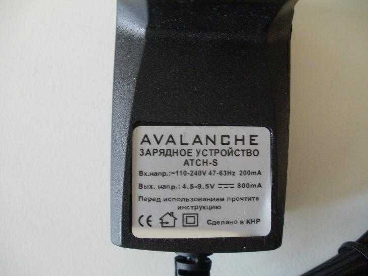 Сетевая зарядка Sony Ericsson Avalanche