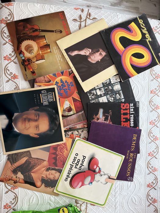 Lote de 54 discos de vinil LP (12”) várias edições e géneros musicais