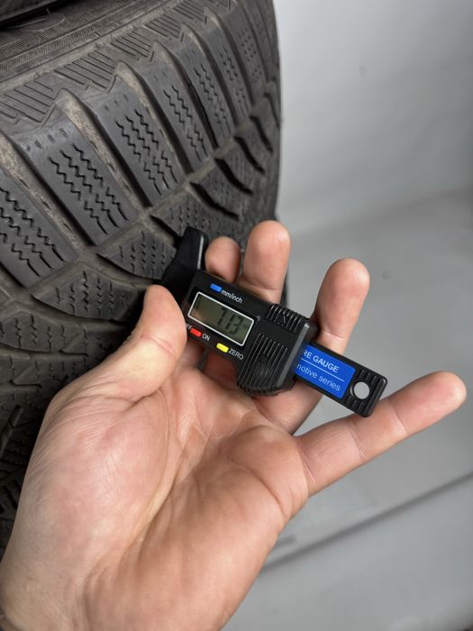 Шини R16 215/55 (93H) Semperit Speed-Grip 5 2022 7,2-8,8мм зимова рези