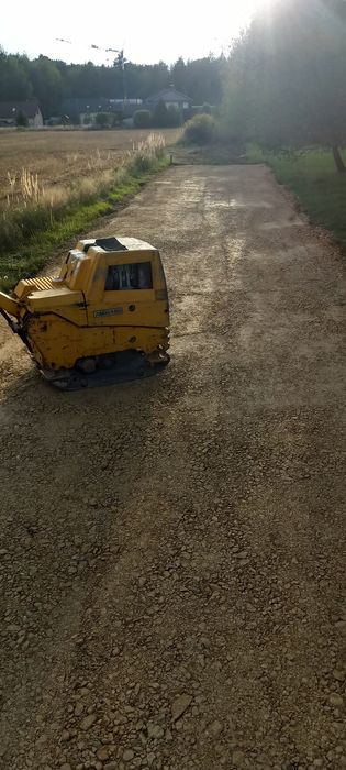 Usługi koparko-ładowarką