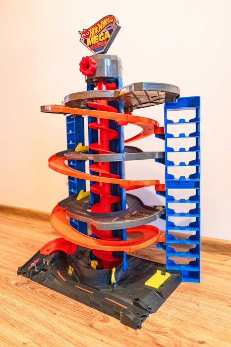 Hot Wheels Mega Garage GTT95 - oryginalny, stan bardzo dobry, bez aut