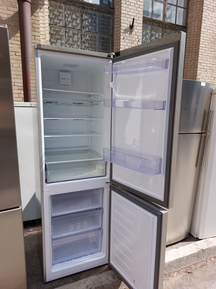 Німецький холодильник Beko FD2945W