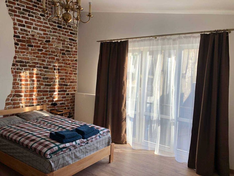 Оренда  апартаментів в  істор. центрі Львова,  площа Ринок, Світло є