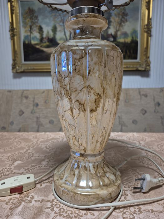 Piękna stara lampa ceramiczna