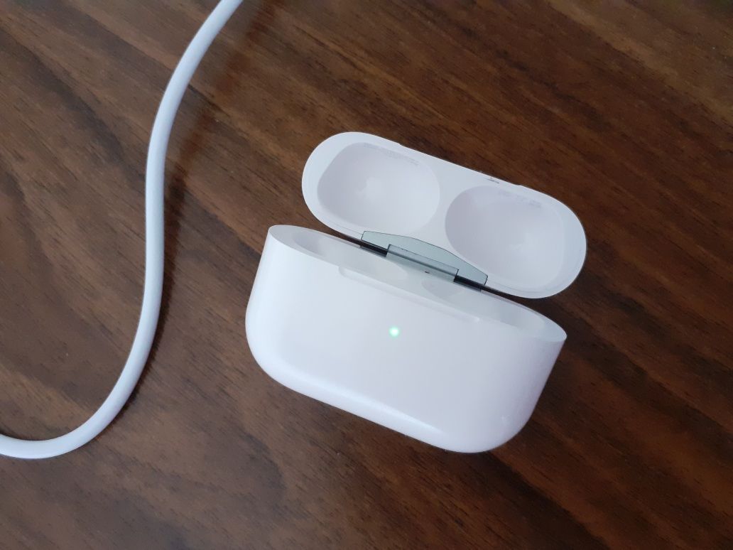 Apple Airpods etui ładowarka do słuchawek