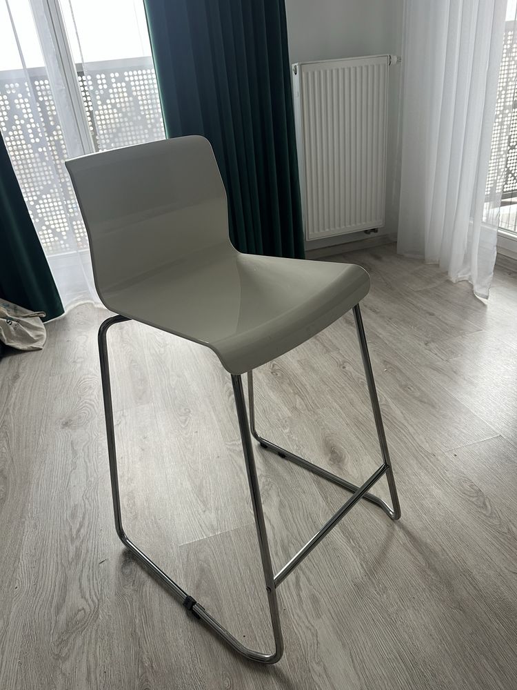 Dwa hokery biale chromowane- Ikea- 66cm