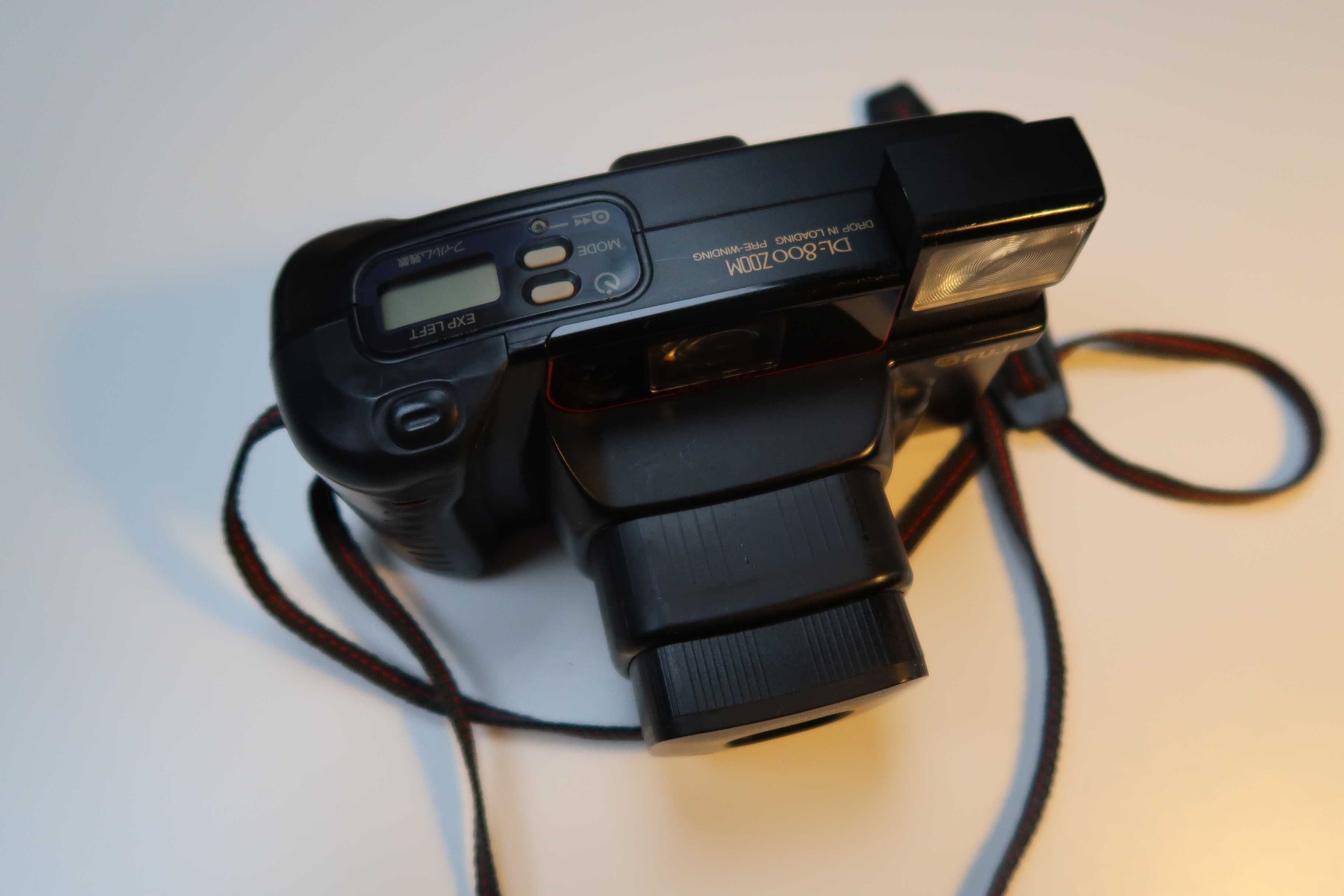 Analog Fuji DL-800 Zoom