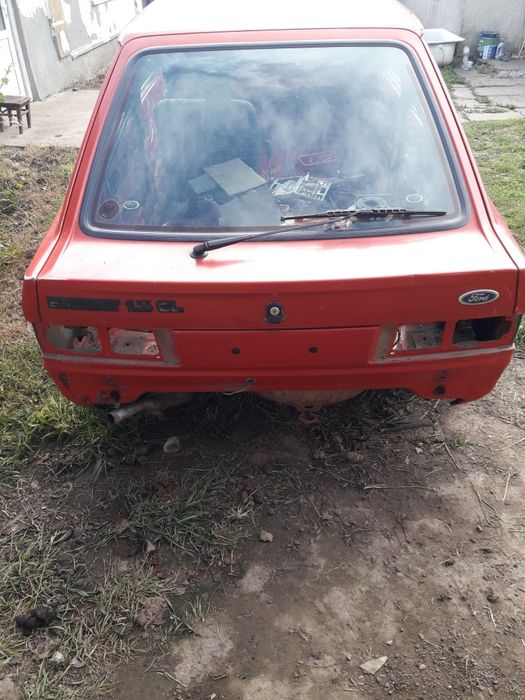 Двері багажника ляда