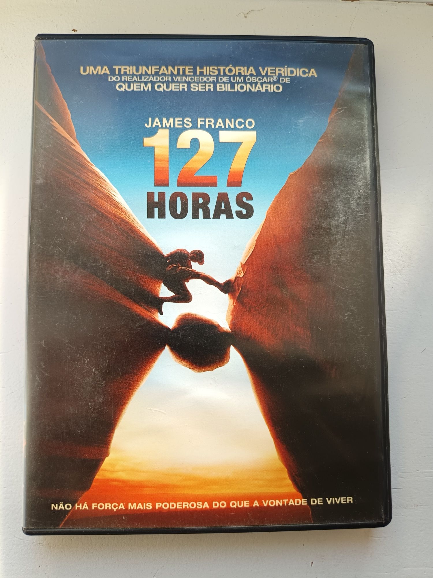 DVD 127 horas.   .