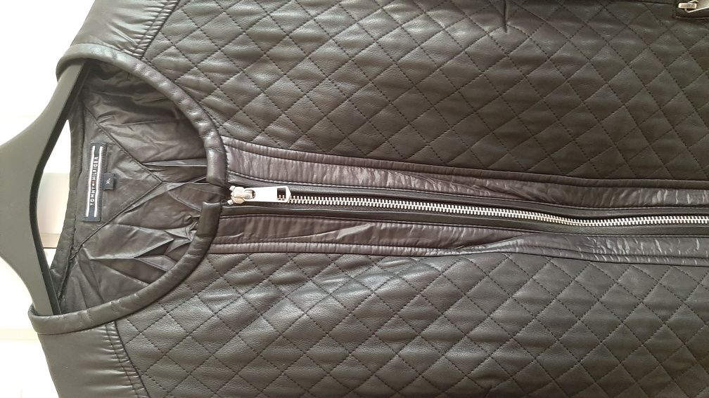 Kurtka przejściowa Tommy Hilfiger. XL