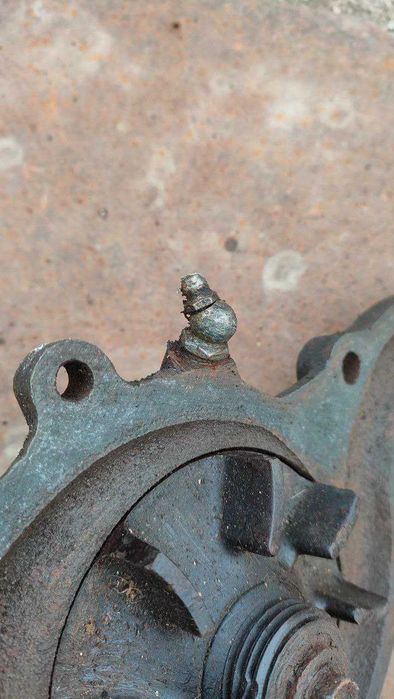 Корпус помпы ГАЗ с крыльчаткой, вентилятором