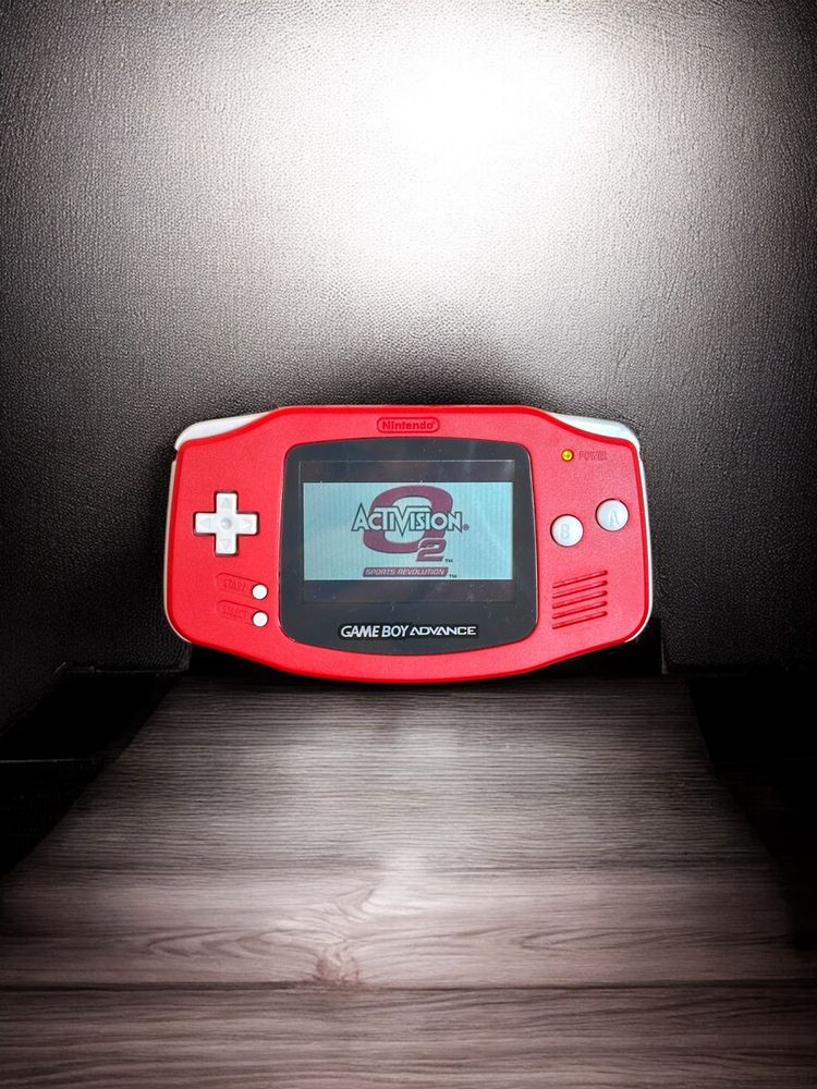 Nintendo Game Boy Advance Red 2001