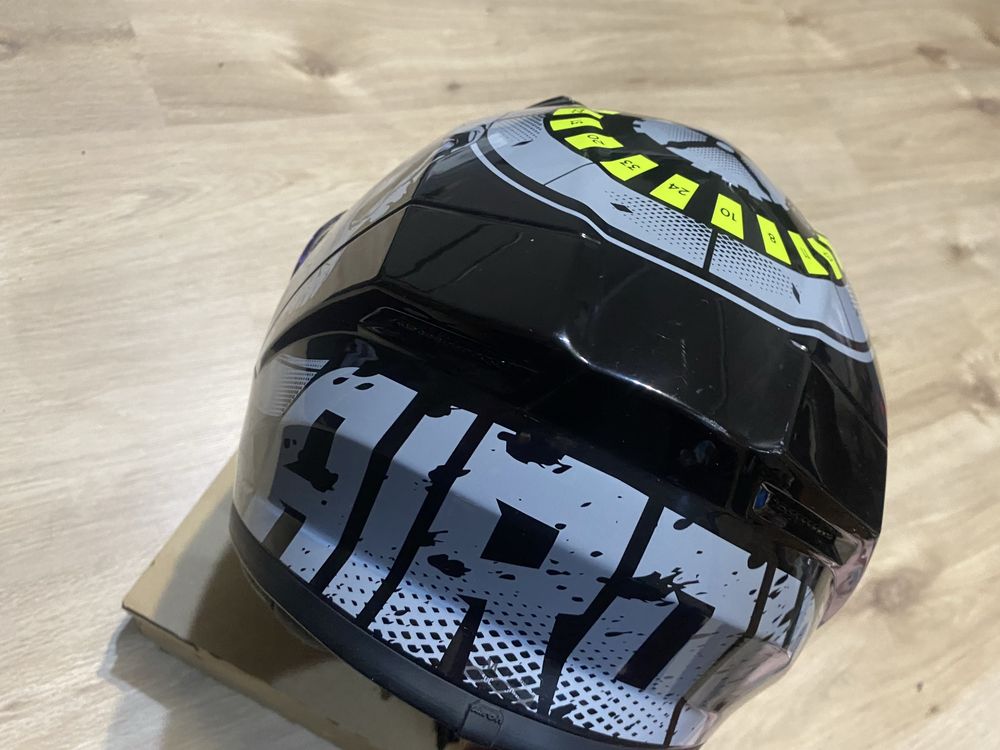 Kask motocyklowy Airoh Valor Akuna integralny roz. M stan jak nowy