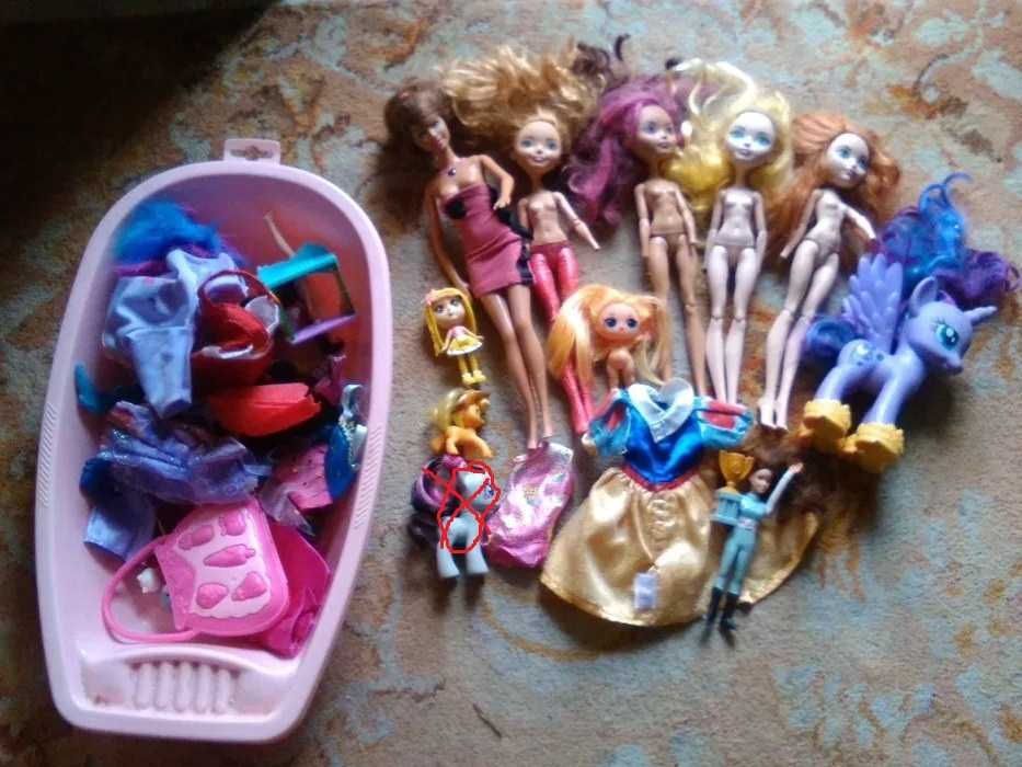 Lalki akcesoria ubranka Barbie,Simba,Ever Ater,Monster High ,konie