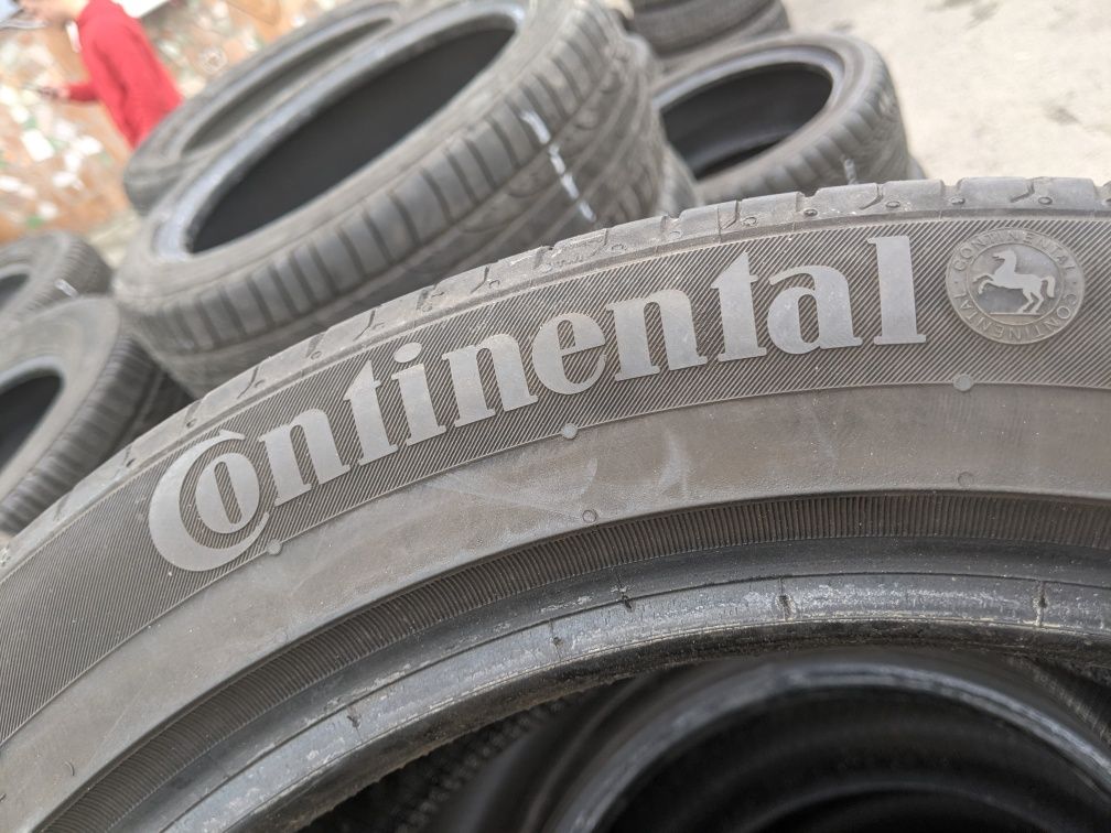 225/45R17 Continental