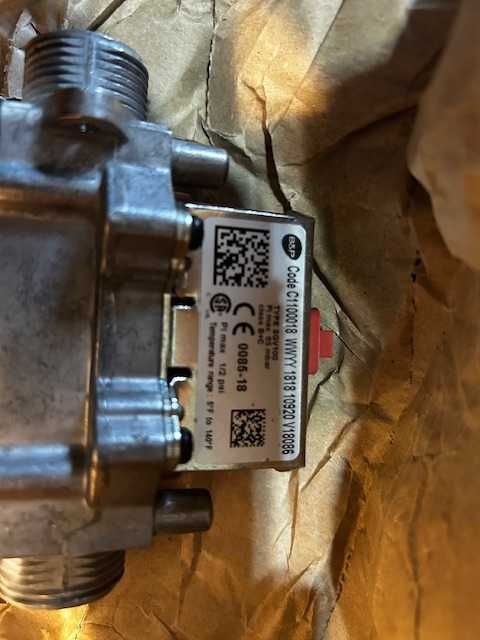 Zawór Gazowy SGV100 Ariston Alteas one