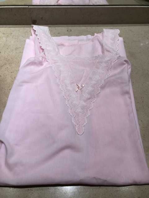 Graciosa camisa dormir rosa com bordado inglês