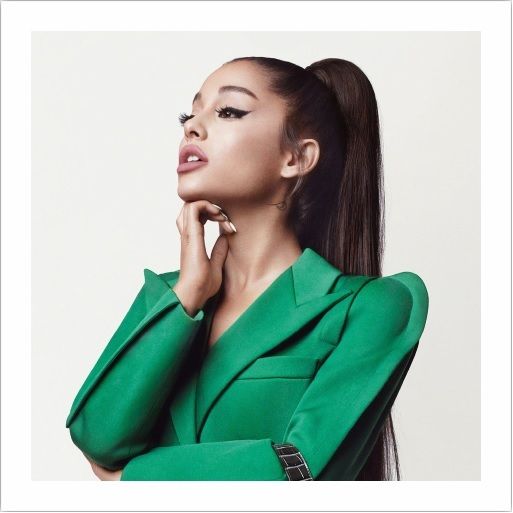 Ariana Grande - Várias fotografias Medidas 30 cm x 30 cm