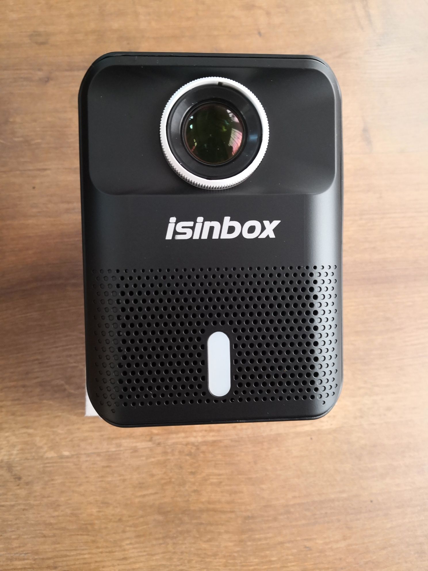 Projektor Isinbox x8
