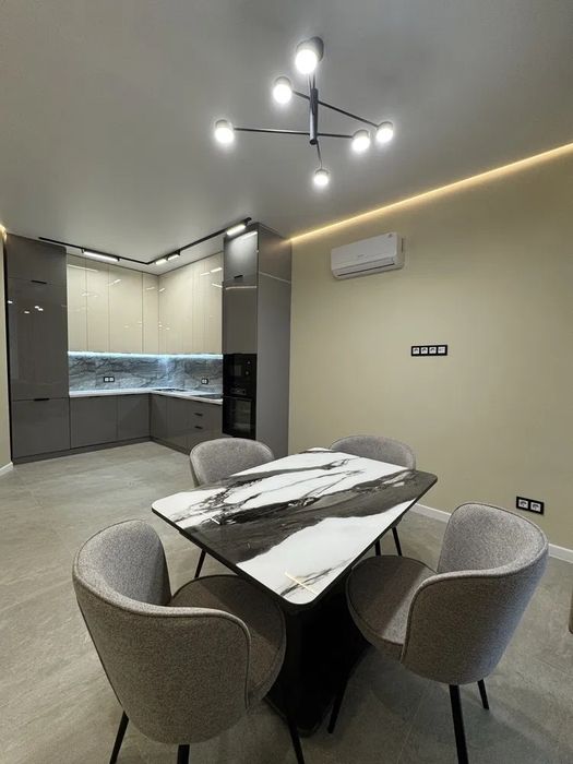 Продаж таунхаусу в районі Садовий