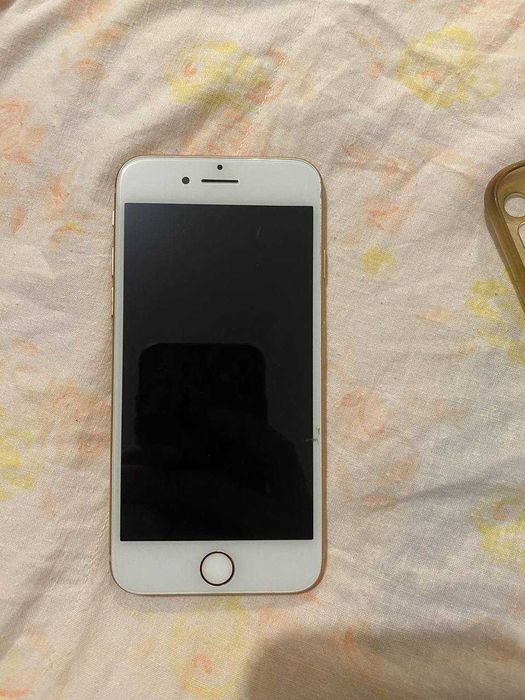 Айфон 8 на запчасти