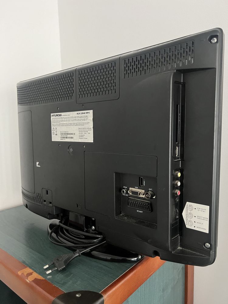 Monitor Hyundai HLH 22840 MP4