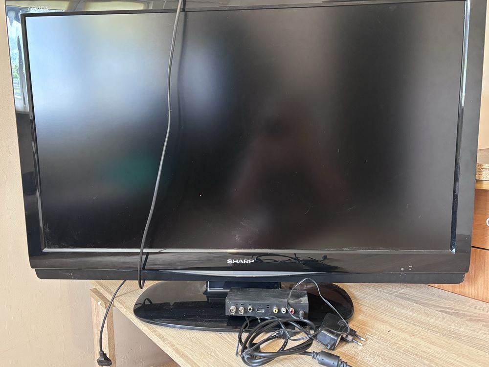 Telewizor SHARP 42 cale
