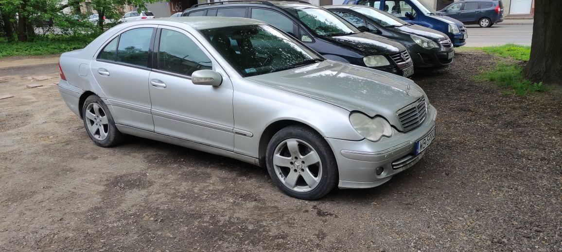 Sprzedam samochód Mercedes Benz c 180