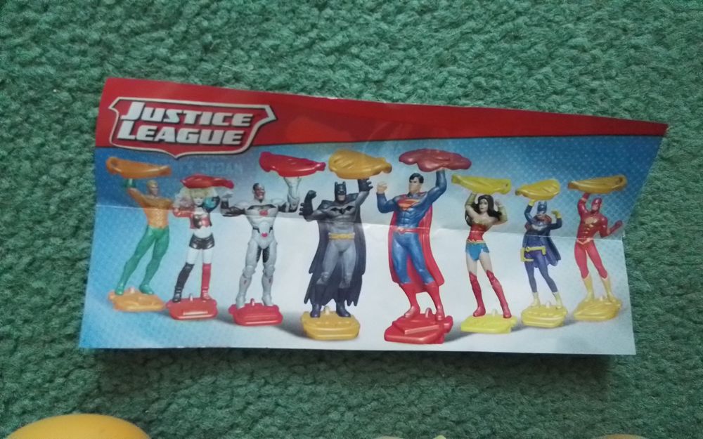 Figurki Liga Sprawiedliwości Justice League Kinder Niespodzianka nowe