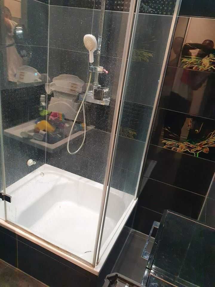 Kabina prysznicowa z brodzikiem