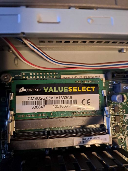 Memória RAM Corsair 2GB DDR3 1333MHz