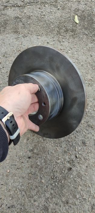 Продам тормозной диск на ваз 2106 новый