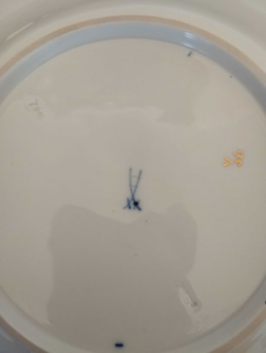 Miśnia duża piękna patera.