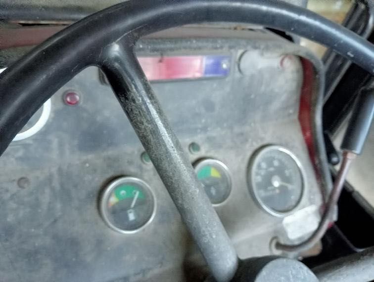 Sprzedam ciągnik MF255