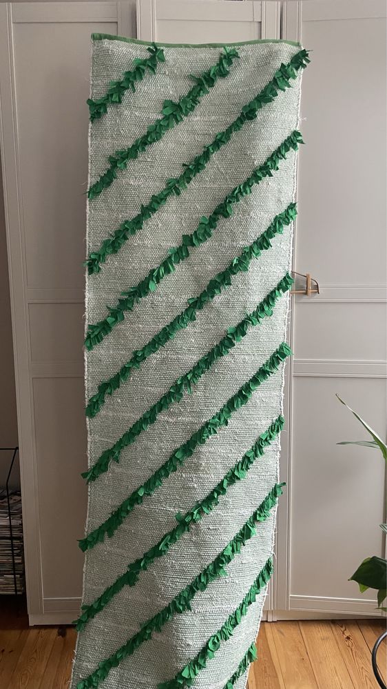 Zielony dywan/ chodnik z limitowanej kolekcji Ikea - Sallskaplig