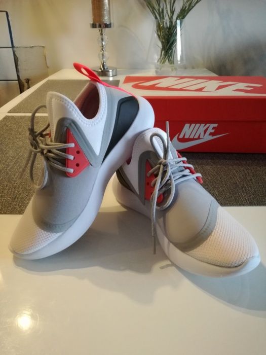 Nowe Buty Nike Lunarcharge