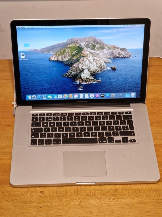 Apple MacBook A1286 Core i7 2300mhz 16gb 250gb 5h 15