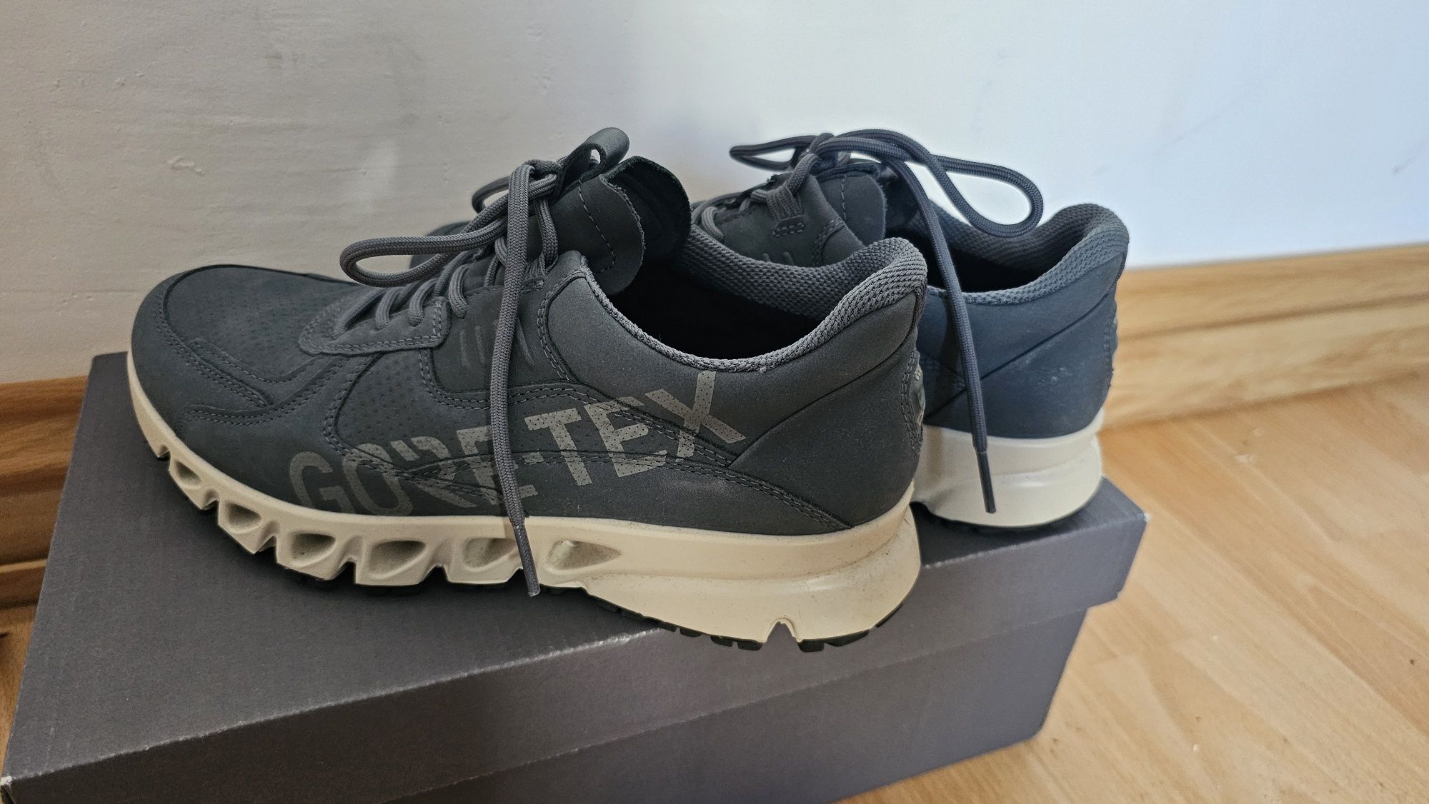 Ecco Multi-Vent M