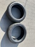 Dwie opony wielosezonowe 215/45 R16