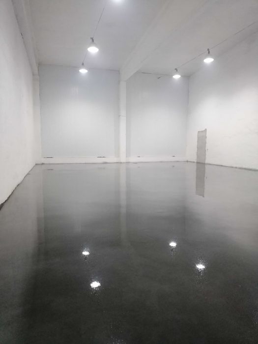 Бетонна підлога. Топінг. Промислова бетонна підлога.